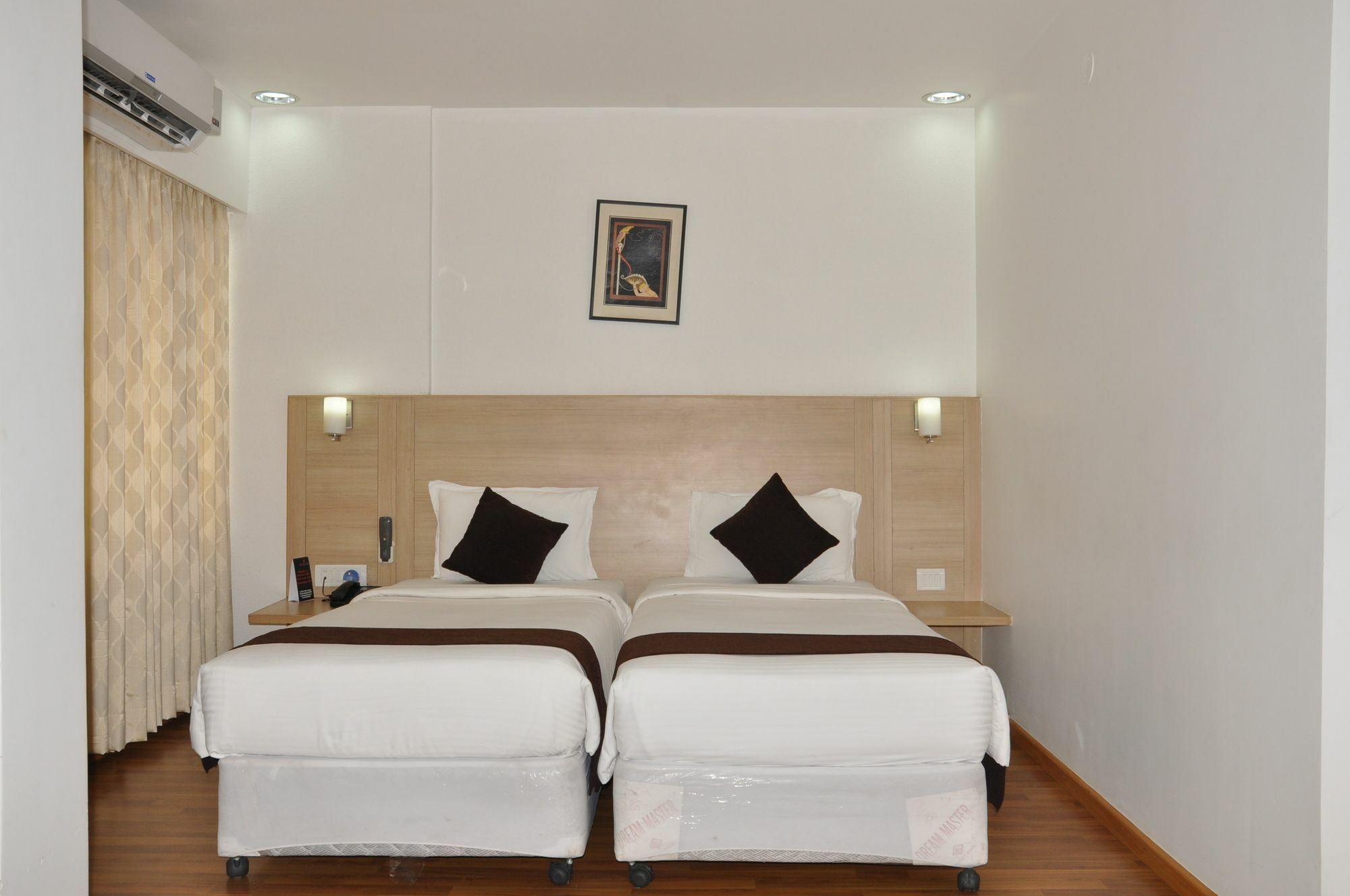 Hotel Ambient Turret Bangalore Extérieur photo