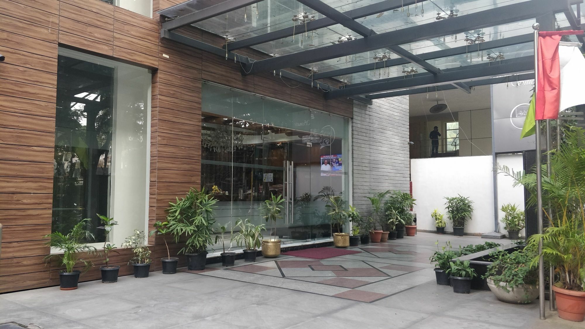 Hotel Ambient Turret Bangalore Extérieur photo