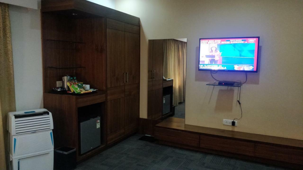Hotel Ambient Turret Bangalore Extérieur photo